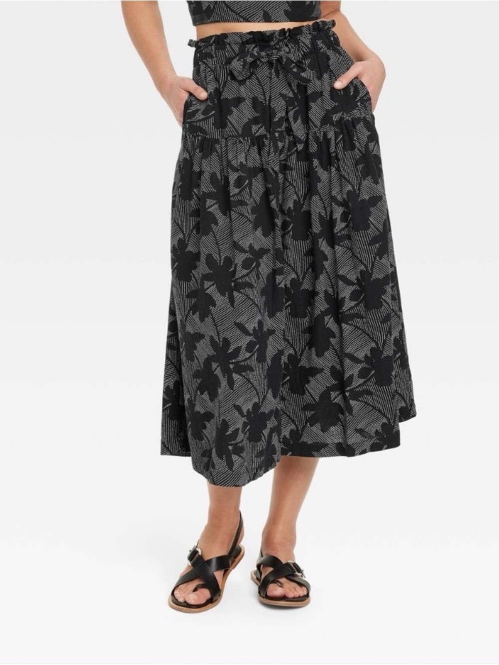 Universal Thread Black Floral-Print Midi Skirt